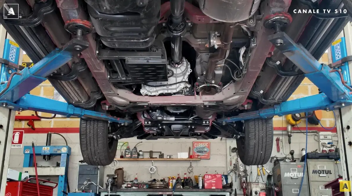 Maxus T60, la prova: con 625 kg nel cassone supera una salita al 30% (5)