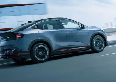 Nissan Leaf Nismo: la compatta elettrica si fa sportiva con fino a 218 CV