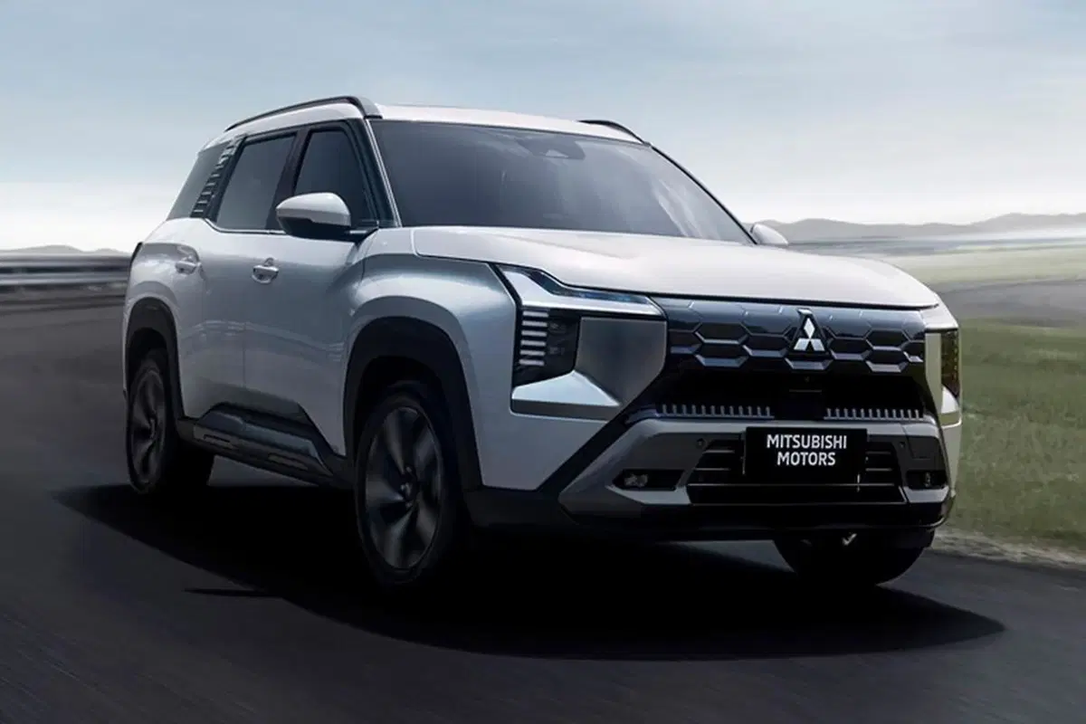 Mitsubishi Pajero 2027, prime immagini dal vivo: il fuoristrada torna e conquista gli appassionati