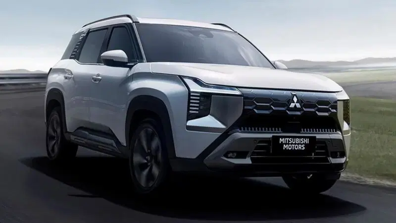 Mitsubishi Pajero 2027, prime immagini dal vivo: il fuoristrada torna e conquista gli appassionati