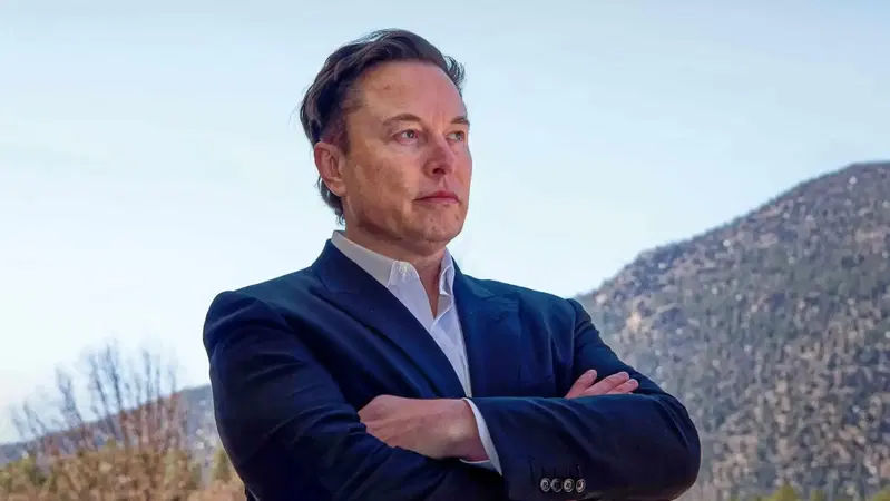 Tesla e SpaceX verso la fusione? Elon Musk all'ipotesi: "Le due aziende collaborano sempre di pi&ugrave;"