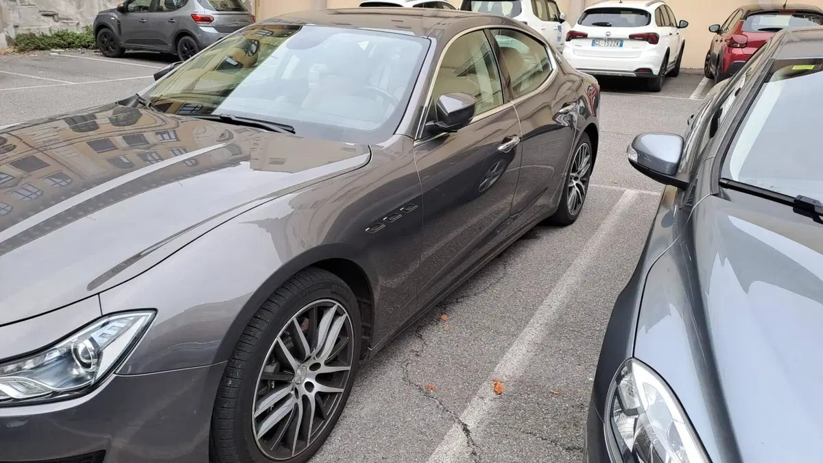 Maserati Ghibli usata a Torino (5)