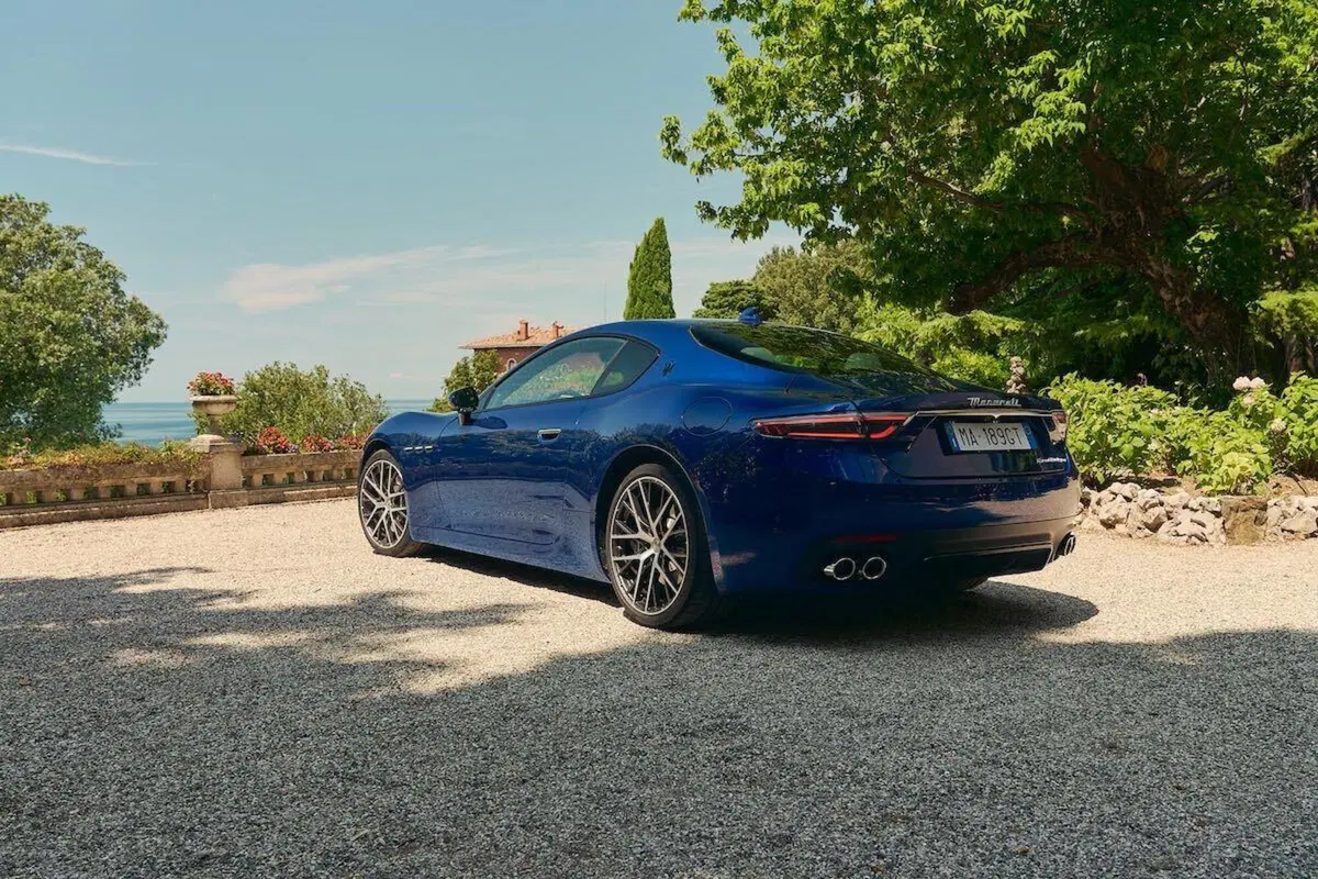 Maserati GranTurismo e GranCabrio MY27: la nuova era del Tridente tra tradizione e elettrificazione