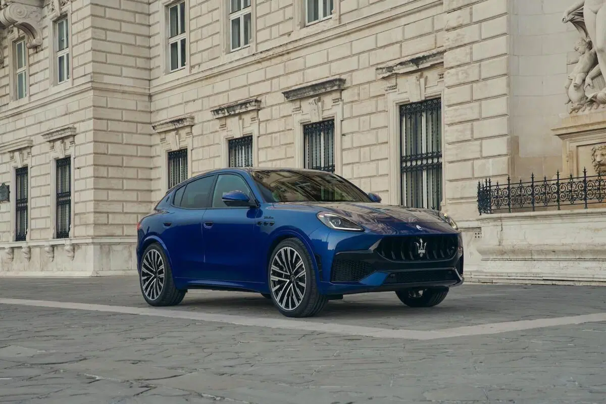 Maserati Grecale MY27: il D-SUV del Tridente si rinnova tra V6 da 390 CV, tecnologia e nuovi prezzi