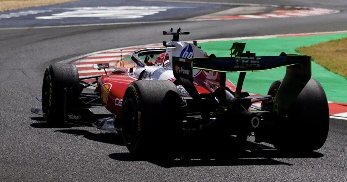 F1. Giallo Leclerc in Ungheria: miglior tempo e stop improvviso in FP1. Ma per la Ferrari c&rsquo;&egrave; un asso nella manica