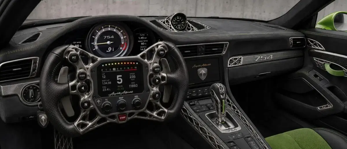 La Porsche 911 che non ti aspetti: motore centrale, 800 CV e solo 1.100 kg (7)
