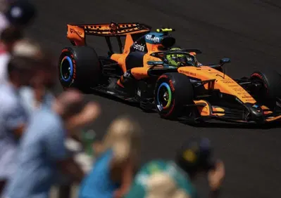F1. Norris domina il settore centrale in FP3 ma Hamilton fiuta il colpo: la battaglia in Ungheria è infuocata!