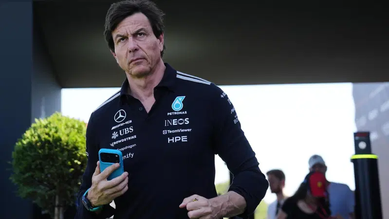 F1. "I piloti promossi, la squadra no": Wolff punge la Mercedes su affidabilit&agrave; e aggiornamenti, ma Antonelli vola in vacanza da leader