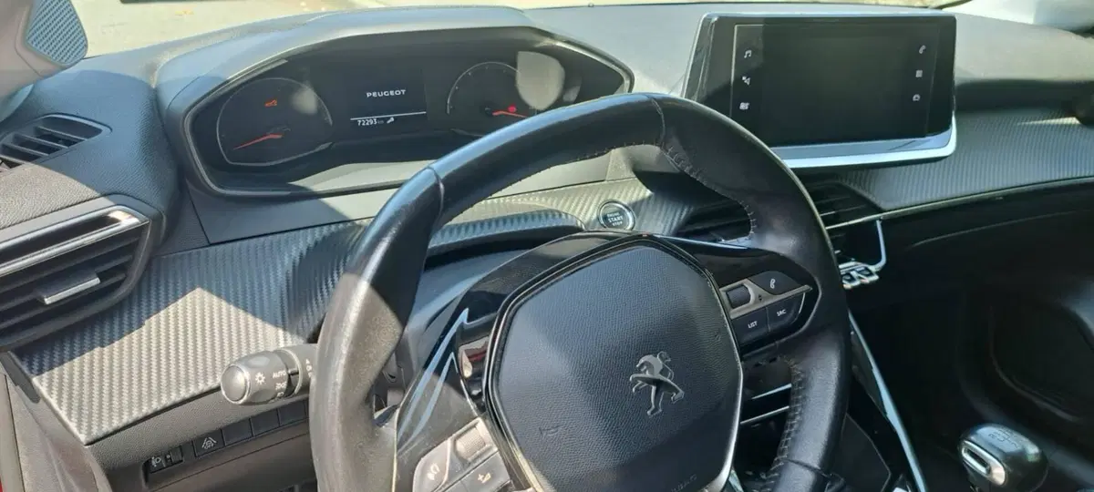 Peugeot 208 usata a Torino (4)