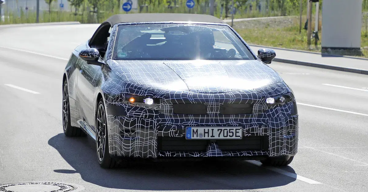 BMW i4 Cabrio: elettrica, scoperta e pronta per il futuro