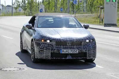 BMW i4 Cabrio: elettrica, scoperta e pronta per il futuro