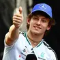 F1. Pensa quanto è sveglia: Antonelli svela il 'business' di sua sorella Maggie con le sue cartoline firmate