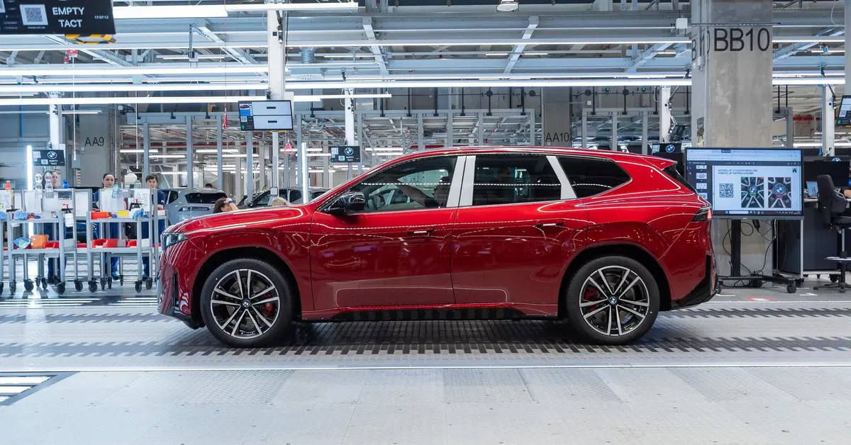 BMW iX3, boom di ordini: il SUV elettrico della Neue Klasse convince il mercato