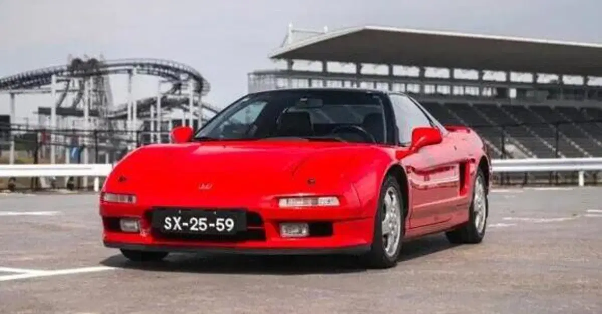 Honda NSX di Ayrton Senna in vendita: la supercar del campione di F1 ora vale quasi un milione di eu