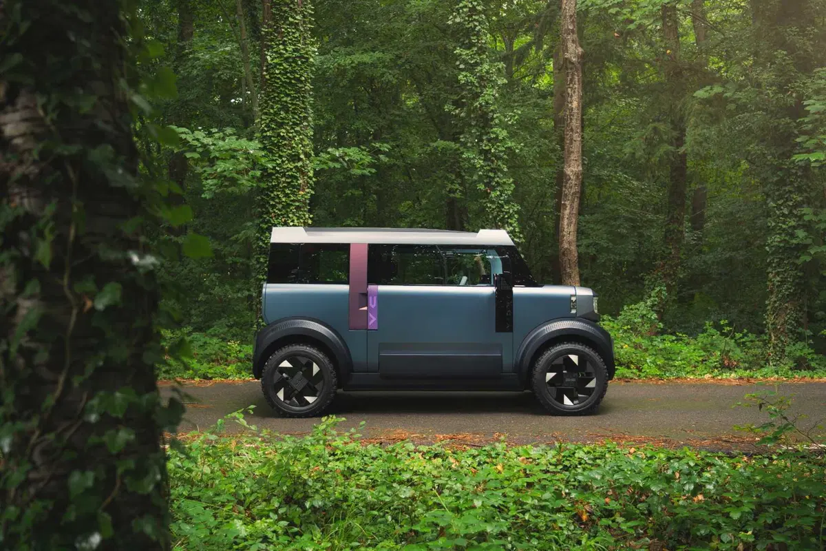 Dacia Hipster, la mini elettrica da 13.000 euro esce allo scoperto: 4 posti e si guida a 16 anni (11)