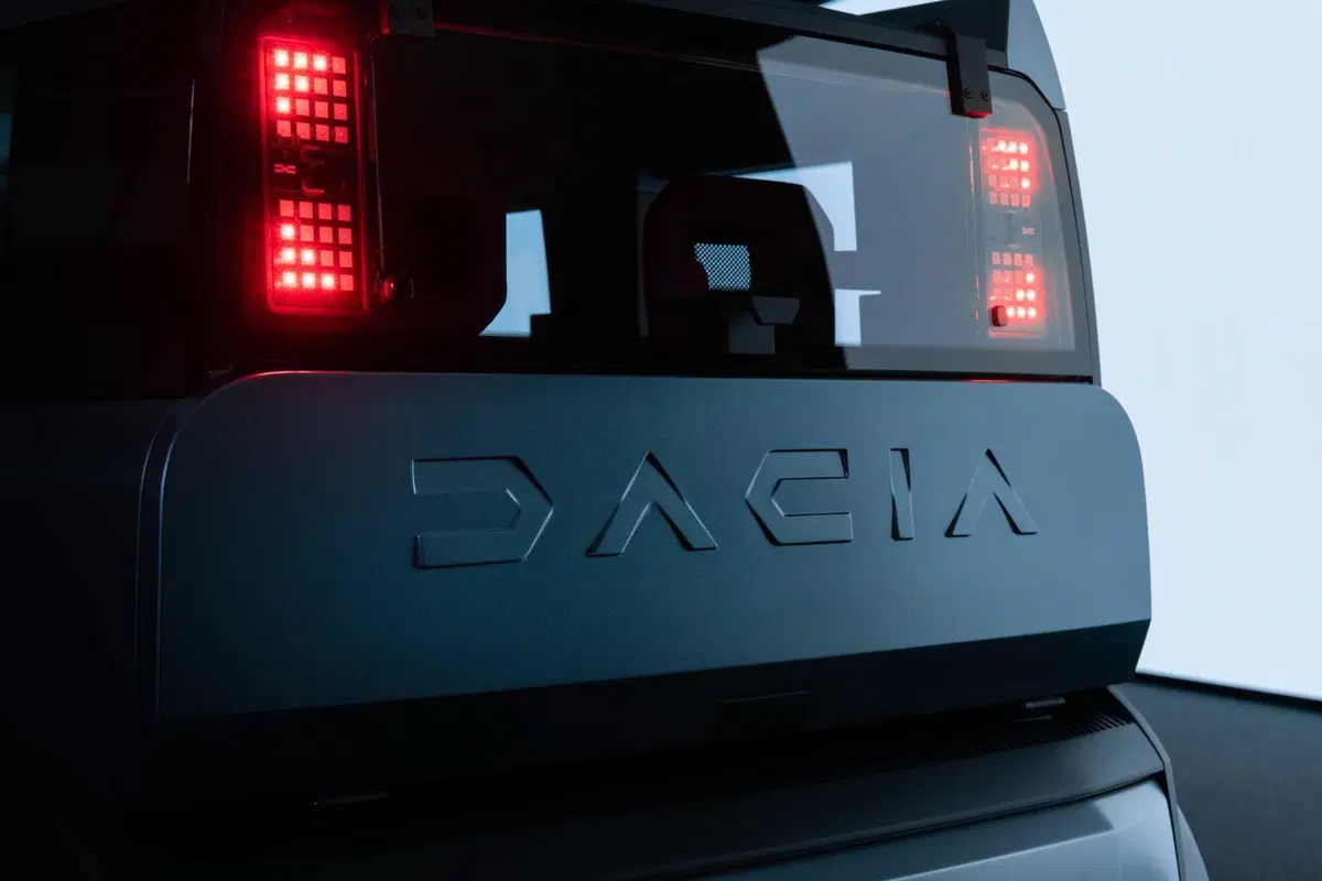 Dacia Hipster, la mini elettrica da 13.000 euro esce allo scoperto: 4 posti e si guida a 16 anni (37)