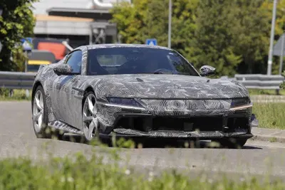 Ferrari 12Cilindri: dopo il finto manuale arriva una Versione Speciale? [Foto Spia]