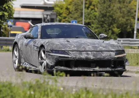 Ferrari 12Cilindri: dopo il finto manuale arriva una Versione Speciale? [Foto Spia]