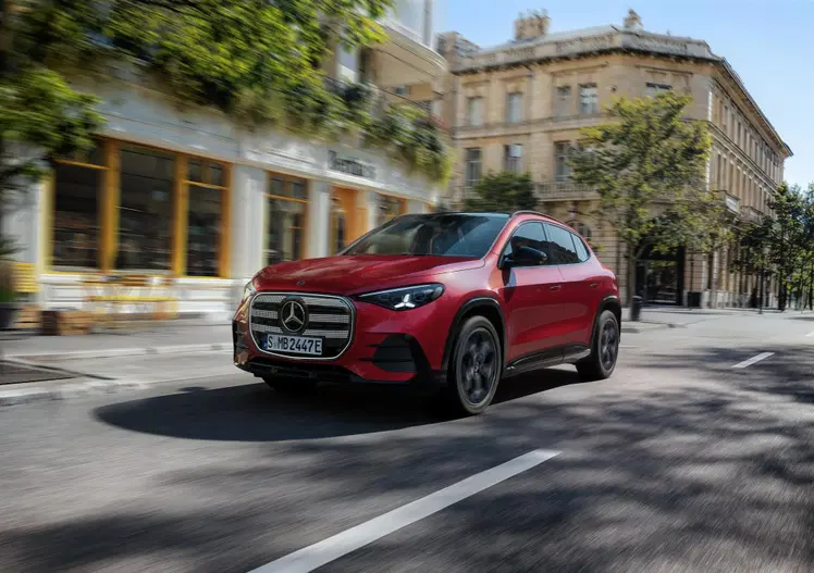 Nuova Mercedes GLA: il SUV si reinventa tra design, elettrificazione e tecnologia [VIDEO]