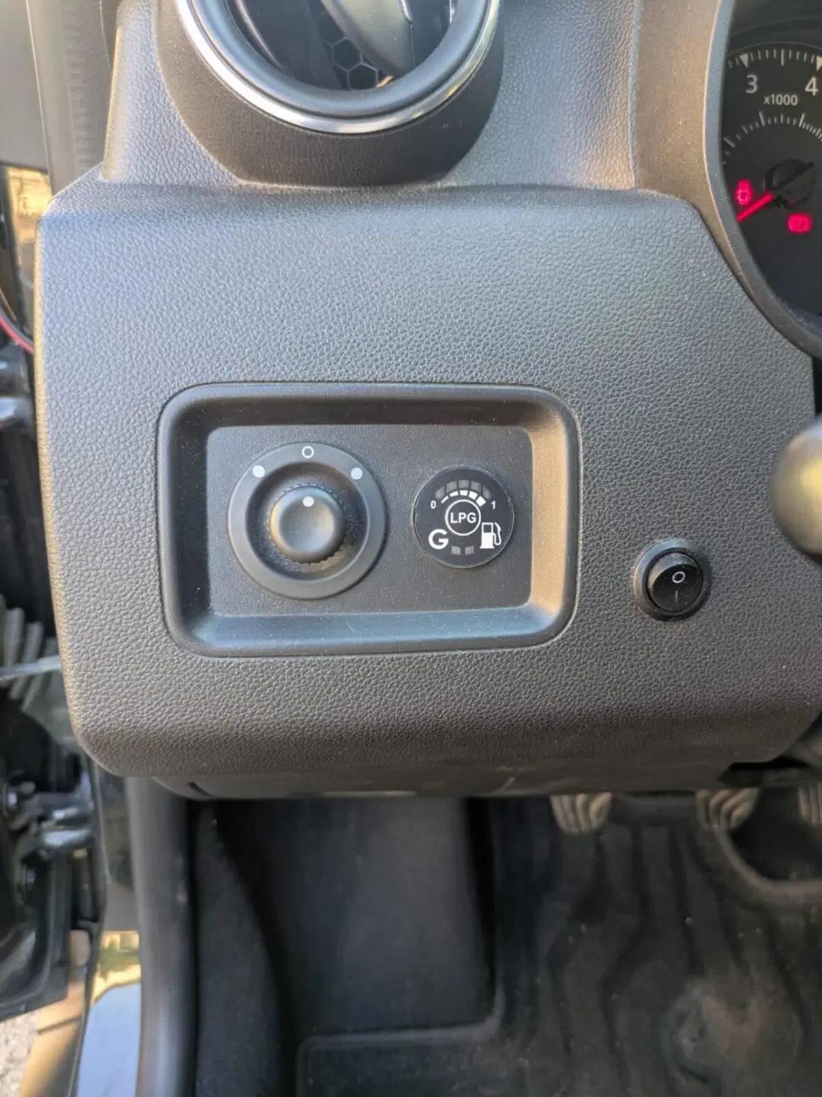 Dacia Duster usata a Firenze (9)