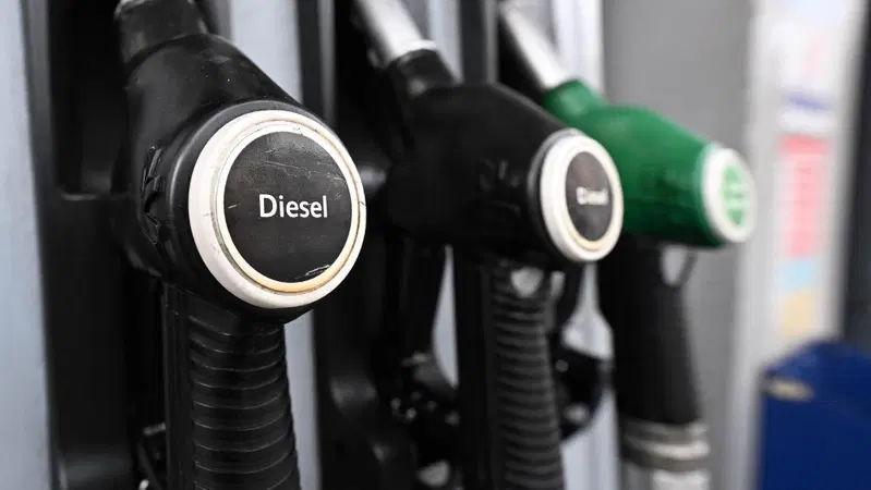 Gasolio, dopo il taglio delle accise quasi 700 distributori aumentano i prezzi: nel mirino oltre 2.500 impianti