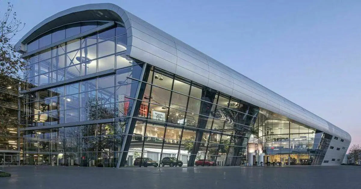 Audi Neckarsulm a rischio chiusura: 6.000 lavoratori in piazza contro i tagli del Gruppo Volkswagen
