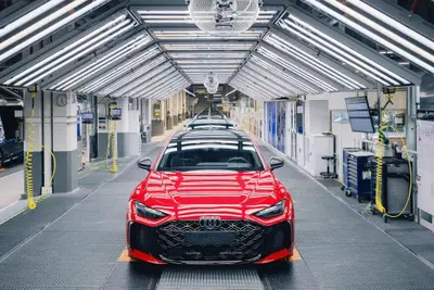Audi Neckarsulm a rischio chiusura: 6.000 lavoratori in piazza contro i tagli del Gruppo Volkswagen