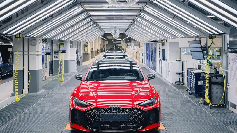 Audi Neckarsulm a rischio chiusura: 6.000 lavoratori in piazza contro i tagli del Gruppo Volkswagen