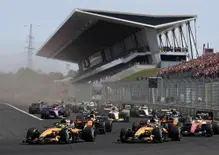 F1, Caos calendari tra 2026 e 2027: le nuove date, i Piani B di Domenicali e le incognite sul Medio Oriente