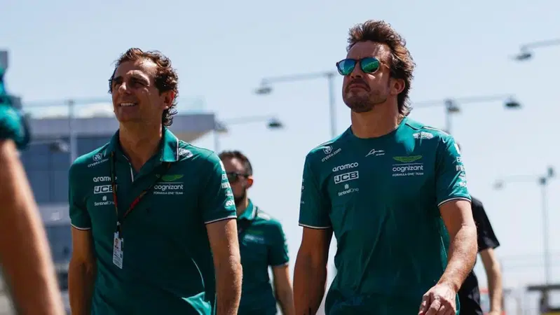 “Che sia come pilota o meno, resterà con noi”: Aston Martin blinda il futuro di Alonso