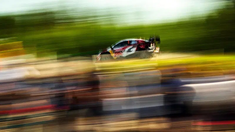 WRC26 #10 Finlandia. D1. Un Ogier tra le scatole &egrave; sempre un problema (e ora che ha chiarito l&rsquo;idea ancora di pi&ugrave;!) [VIDEO]
