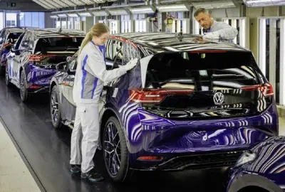 La crescita, la concorrenza locale, il crollo: perch&eacute; i problemi di Volkswagen dipendono dalla Cina