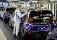 La crescita, la concorrenza locale, il crollo: perché i problemi di Volkswagen dipendono dalla Cina