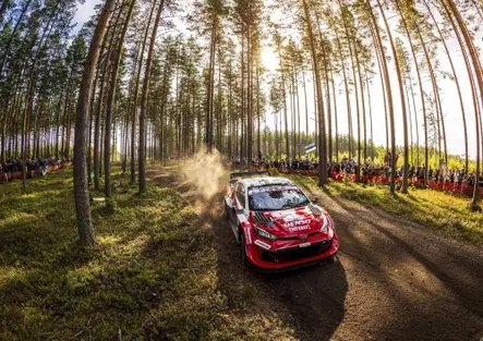 WRC26 #10 Finlandia. D2. Suspence e “colpissimi” di scena: Ogier è KO, Evans sul tetto, passa Sami Pajari! [VIDEO]