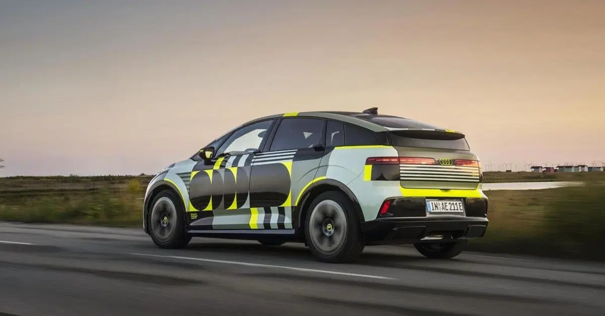 Audi rispolvera l'A2: consumi ridotti, batteria LFP e ricarica bidirezionale