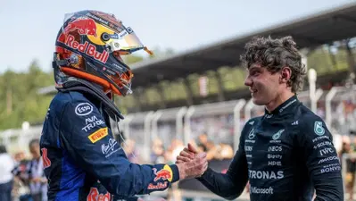 F1, Verstappen e la benedizione a Kimi Antonelli: "Roccioso a 19 anni, un talento impressionante"