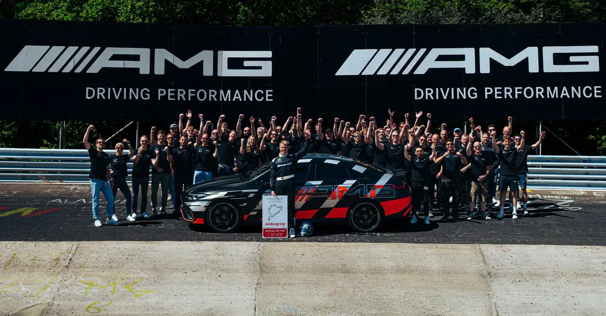 Mercedes-AMG CLA 45 elettrica: record al N&uuml;rburgring, &egrave; la pi&ugrave; veloce del segmento