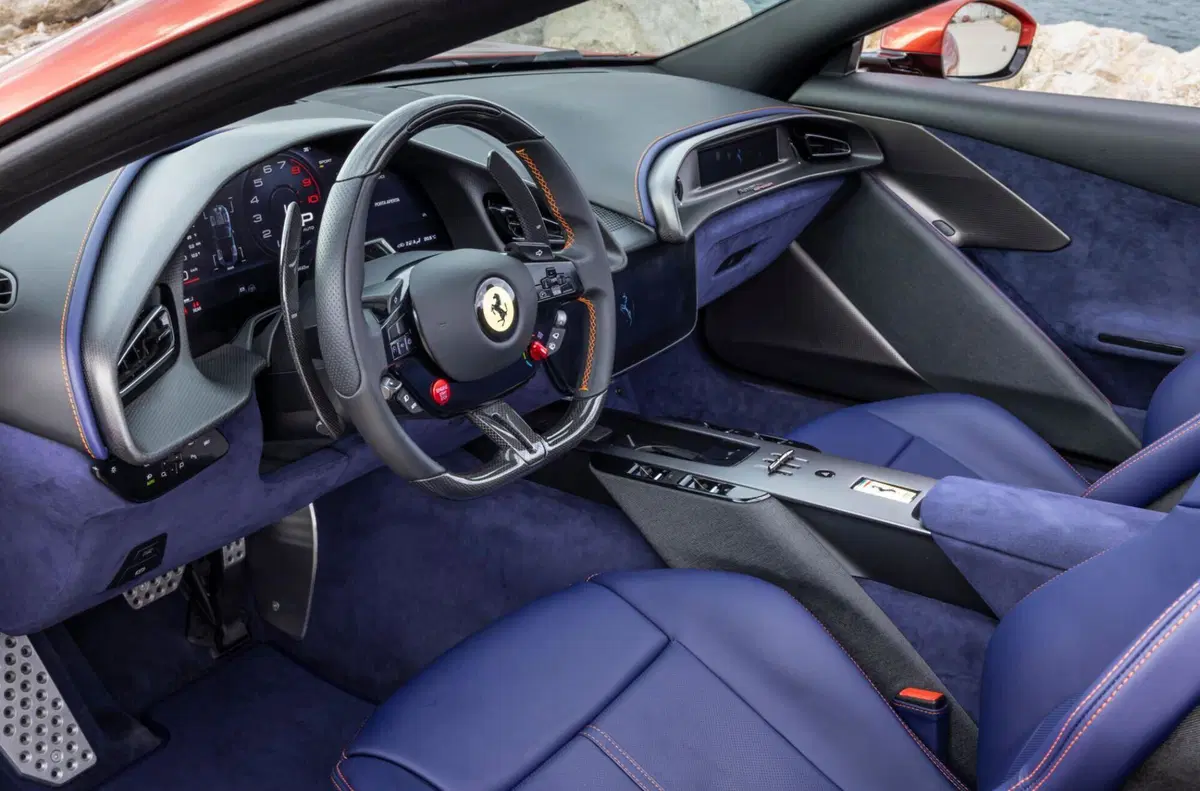 Ferrari Amalfi Spider: tetto in tela, 640 CV e un V8 che sa ancora emozionare [VIDEO] (4)