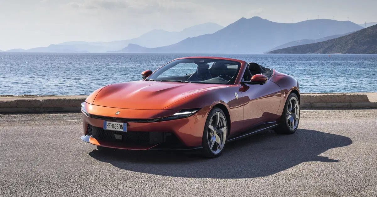 Ferrari Amalfi Spider: tetto in tela, 640 CV e un V8 che sa ancora emozionare [VIDEO]