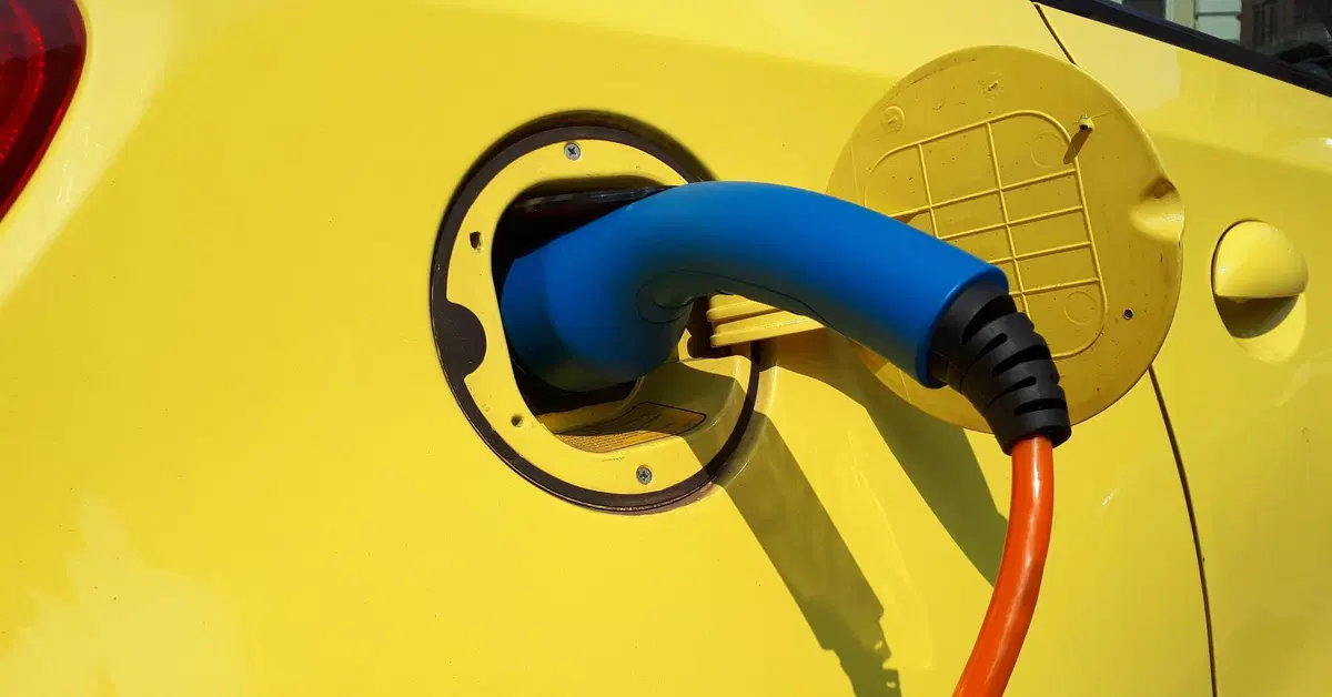 Auto elettriche usate: nel Regno Unito nasce il centro che ripara le batterie