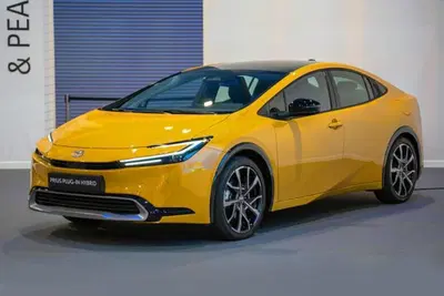 Toyota punta ancora sugli ibridi: nuovi investimenti e batterie di nuova generazione in arrivo