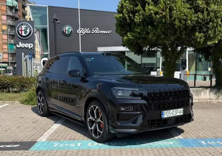 Zeekr 8X, primo contatto con il maxi SUV ibrido plug-in da oltre 1.000 kW: arriverà in Europa?