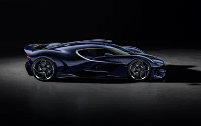 Bugatti Destrier, a Pebble Beach debutta la one-off da 1.600 CV derivata dalla Bolide