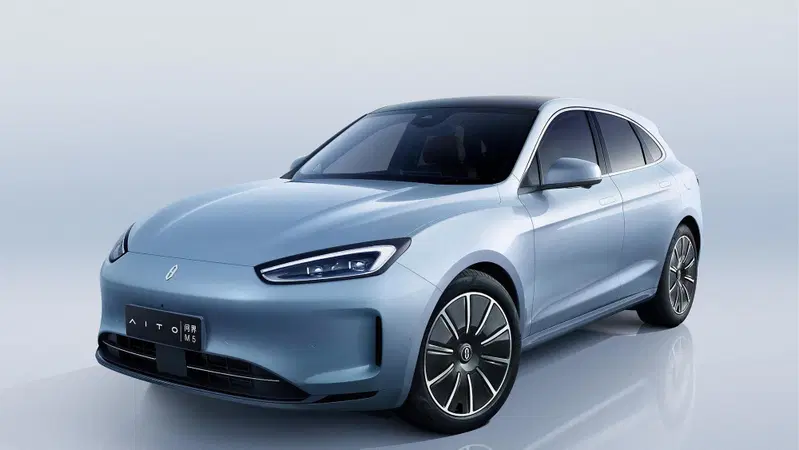 Prosegue l'espansione globale di Aito. Cosa sapere delle nuove auto elettriche cinesi plasmate da Huawei