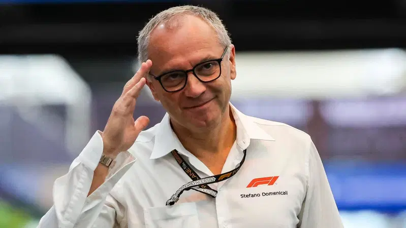 F1, i conti di met&agrave; anno spaventano ma &egrave; un&rsquo;illusione: la vera strategia di Domenicali