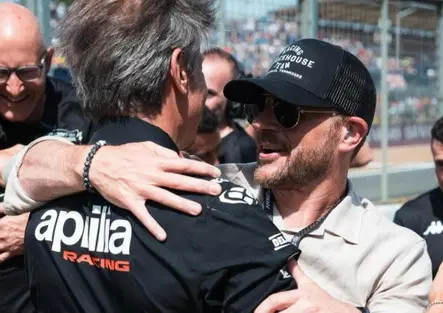 Justin Marks e il rapporto con Aprilia: Non siamo clienti ma partner, vogliamo quattro moto nelle prime quattro posizioni ogni gara