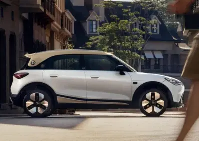 Smart #1 2026, 800 Volt e ricarica in 12 minuti: tutte le novità