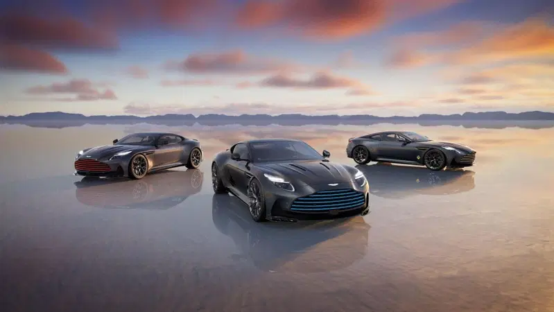 Aston Martin infiamma la Monterey Car Week 2026: tributo storico a Pebble Beach e debutto per la Vanquish 25