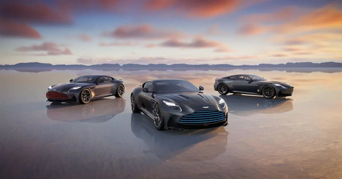 Aston Martin infiamma la Monterey Car Week 2026: tributo storico a Pebble Beach e debutto per la Vanquish 25