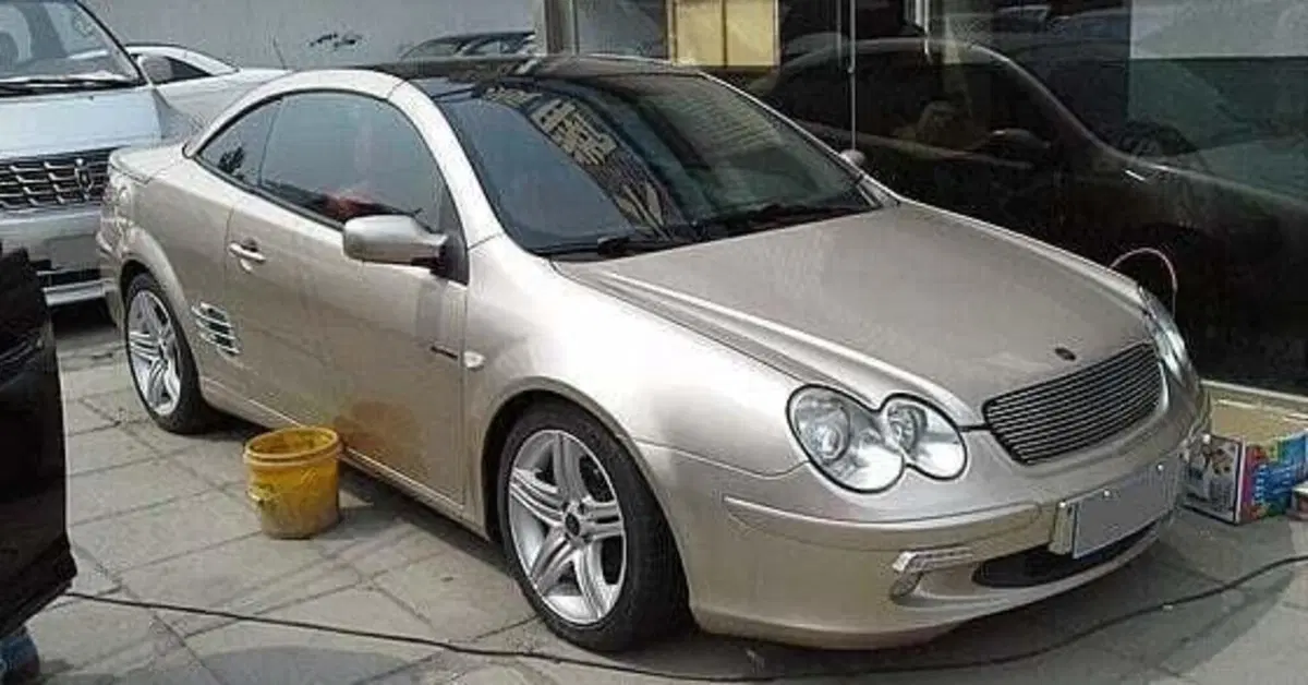 Quando BYD copi&ograve; spudoratamente Mercedes: la "SL cinese" &egrave; nata, ed &egrave; morta subito